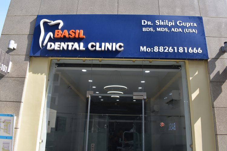 Gurgaon's best dental clinic and dentist near me